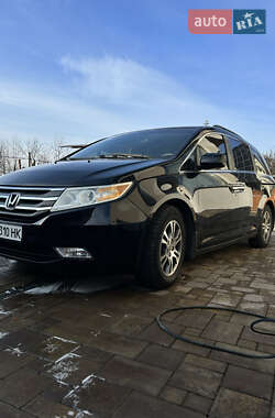 Характеристики Honda Odyssey Мінівен