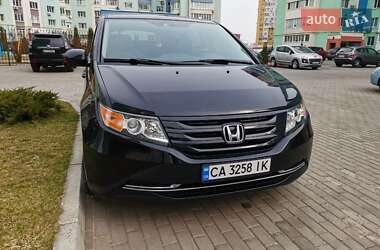 Характеристики Honda Odyssey Минивэн