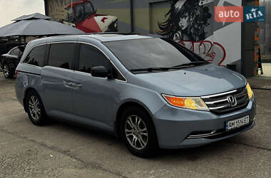 Характеристики Honda Odyssey Минивэн