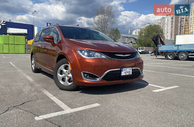 Характеристики Chrysler Pacifica Минивэн