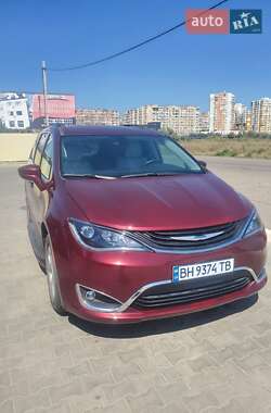Характеристики Chrysler Pacifica Мінівен