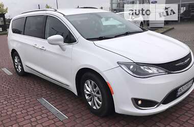 Характеристики Chrysler Pacifica Минивэн