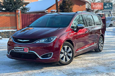 Характеристики Chrysler Pacifica Мінівен