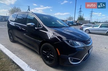 Цены Chrysler Pacifica Минивэн