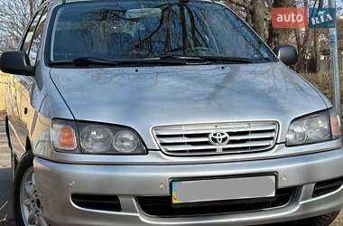 Характеристики Toyota Picnic Мінівен