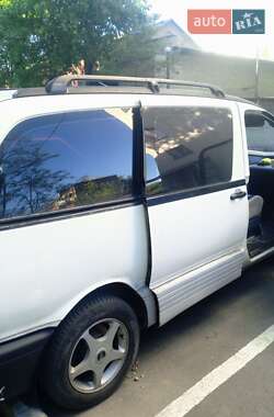 Характеристики Toyota Previa Минивэн