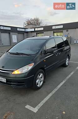 Характеристики Toyota Previa Мінівен