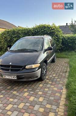 Характеристики Dodge Ram Van Мінівен