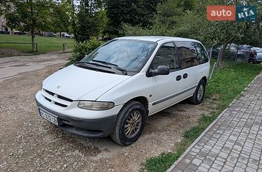 Характеристики Dodge Ram Van Мінівен