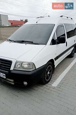 Характеристики Fiat Scudo Мінівен