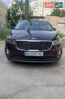 Характеристики Kia Sedona Минивэн