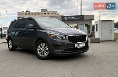 Характеристики Kia Sedona Минивэн