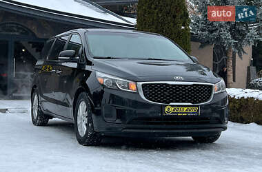 Характеристики Kia Sedona Минивэн