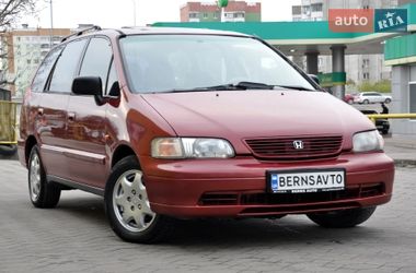 Характеристики Honda Shuttle Мінівен
