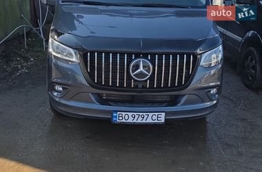 Характеристики Mercedes-Benz Sprinter Мінівен