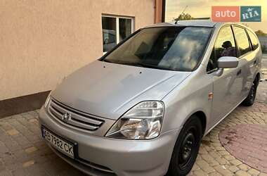 Характеристики Honda Stream Минивэн