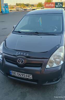 Цены Toyota Минивэн