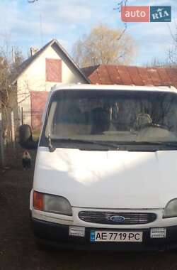 Характеристики Ford Transit Мінівен