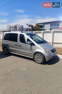 Характеристики Mercedes-Benz Vaneo Мінівен