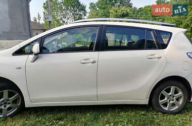 Характеристики Toyota Verso Минивэн