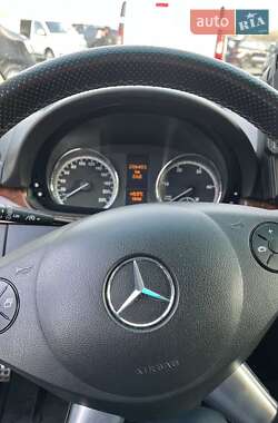 Характеристики Mercedes-Benz Viano Мінівен