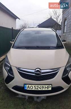 Характеристики Opel Zafira Tourer Мінівен