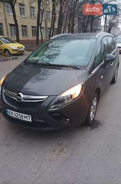 Характеристики Opel Zafira Tourer Минивэн