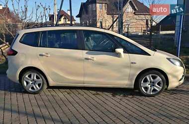 Характеристики Opel Zafira Tourer Минивэн