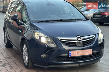 Характеристики Opel Zafira Tourer Мінівен