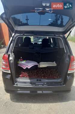 Характеристики Opel Zafira Минивэн