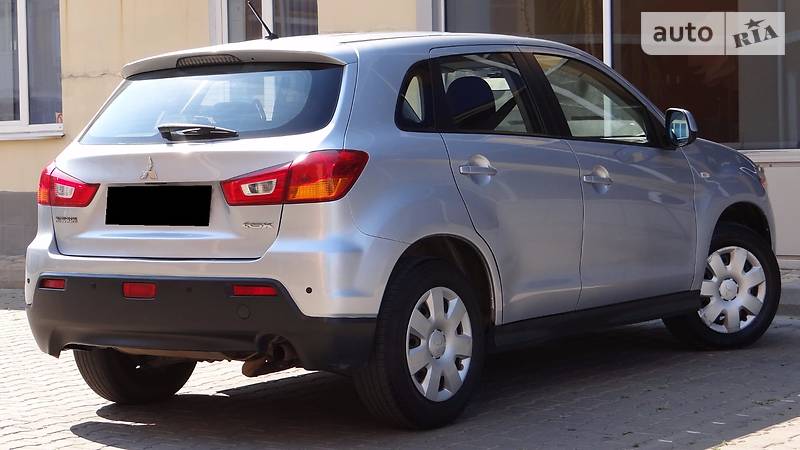 Mitsubishi ASX 2012 года