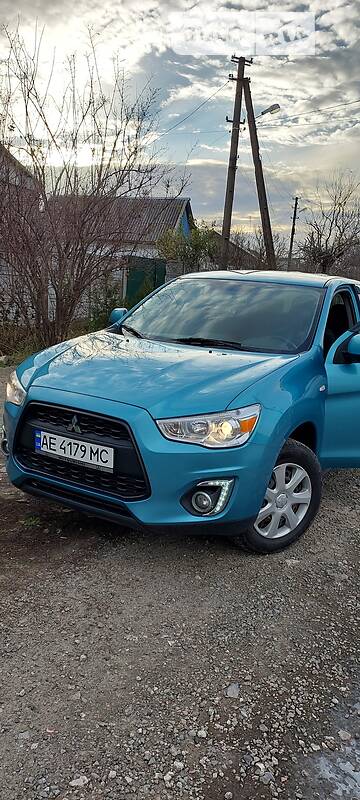 Седан Mitsubishi ASX