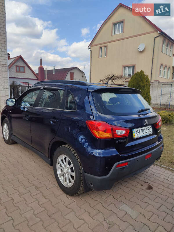 Легкові Mitsubishi ASX