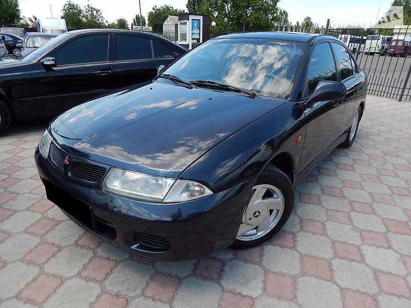 Mitsubishi Carisma 1995 года