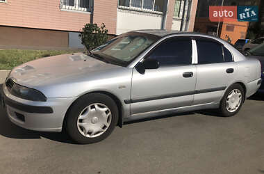 Mitsubishi Carisma 2003