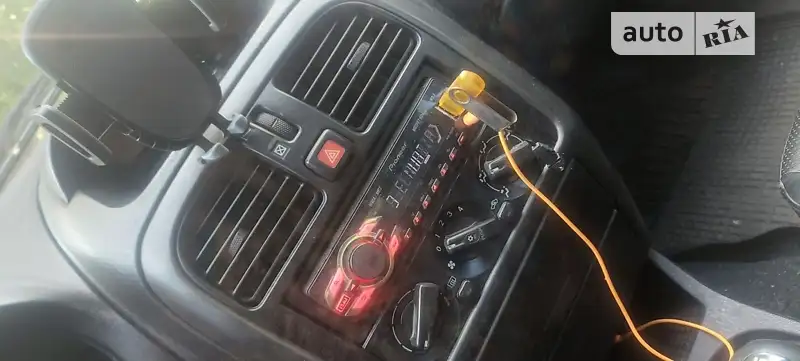 Mitsubishi Carisma 2002
