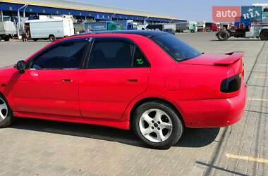 Mitsubishi Carisma  1997