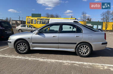 Mitsubishi Carisma  2002