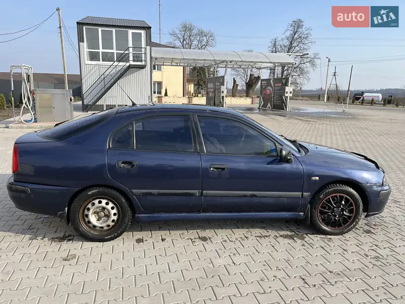 Mitsubishi Carisma 2002