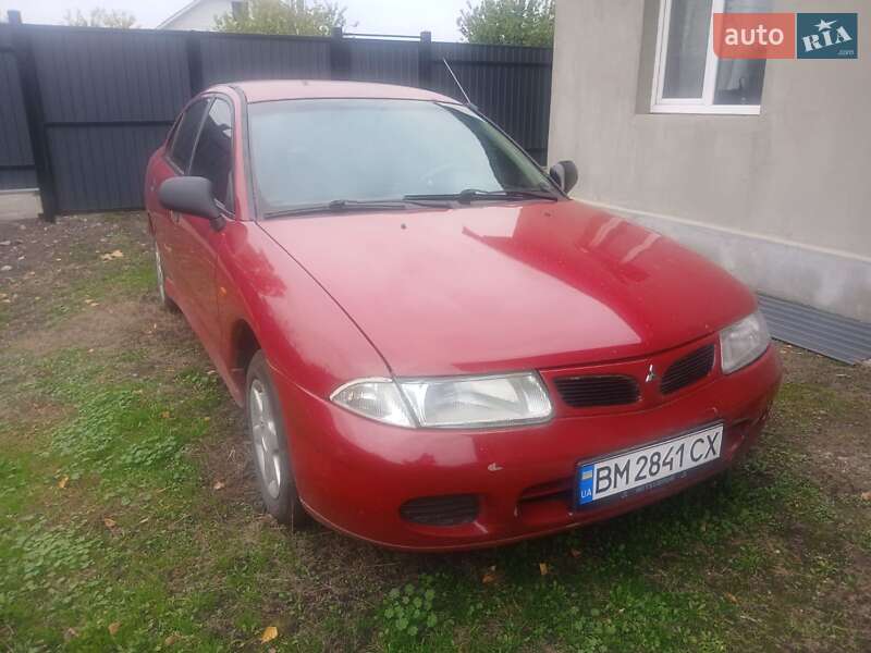 Лифтбек Mitsubishi Carisma