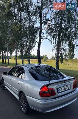 Mitsubishi Carisma  2003