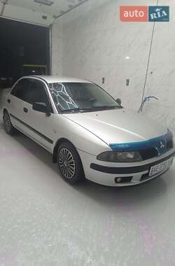 Mitsubishi Carisma  2001