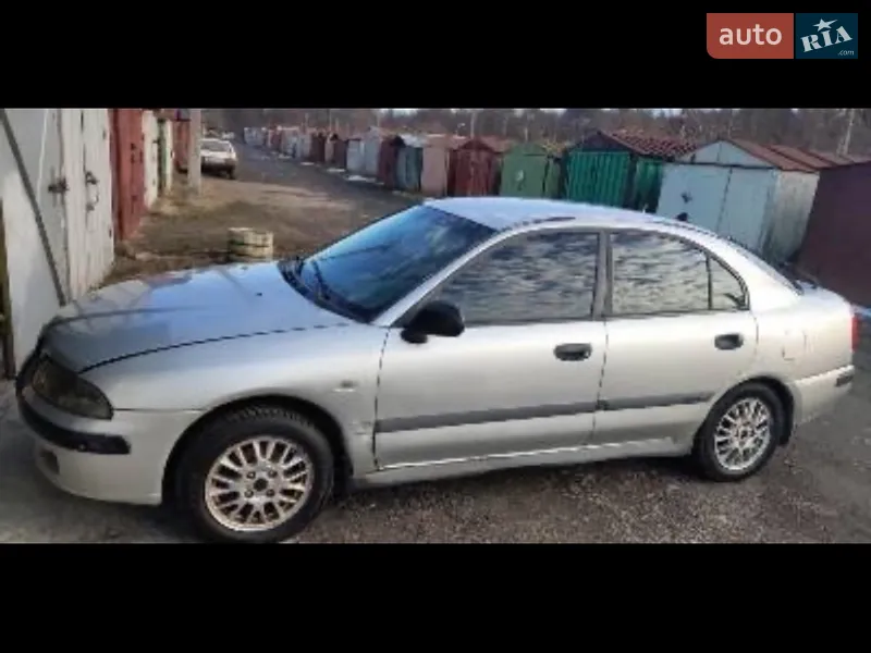 Mitsubishi Carisma 2002
