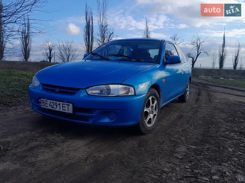 Mitsubishi Colt 1998
