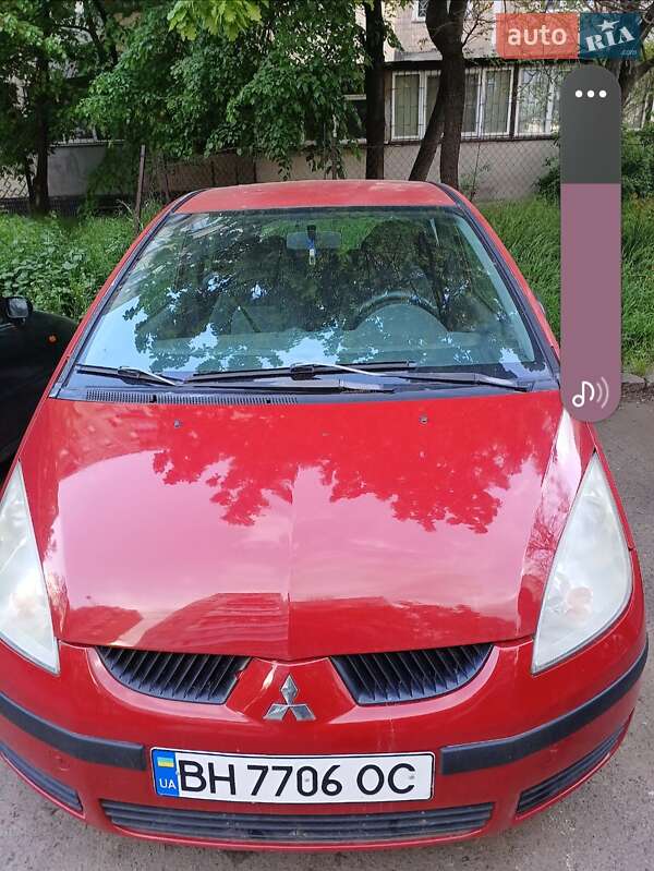 Хетчбек Mitsubishi Colt