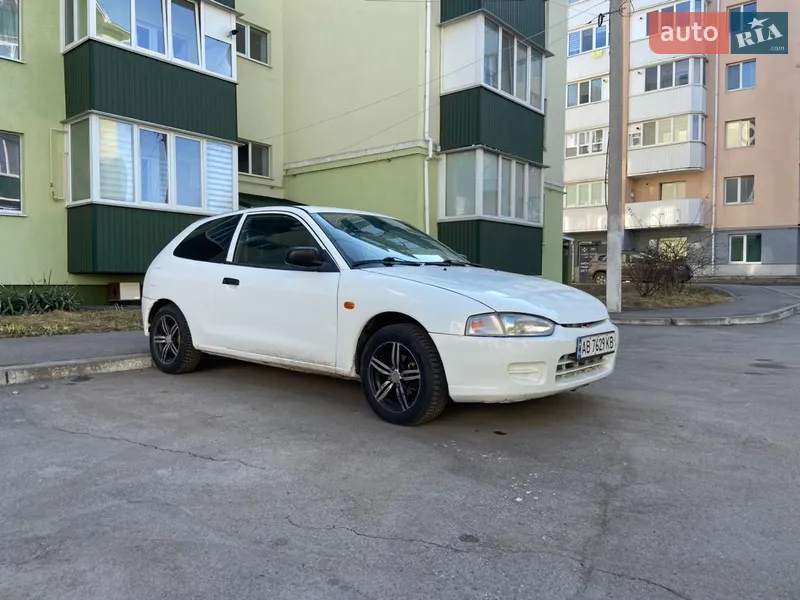 Mitsubishi Colt 1996