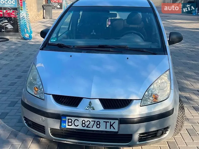 Mitsubishi Colt 2004