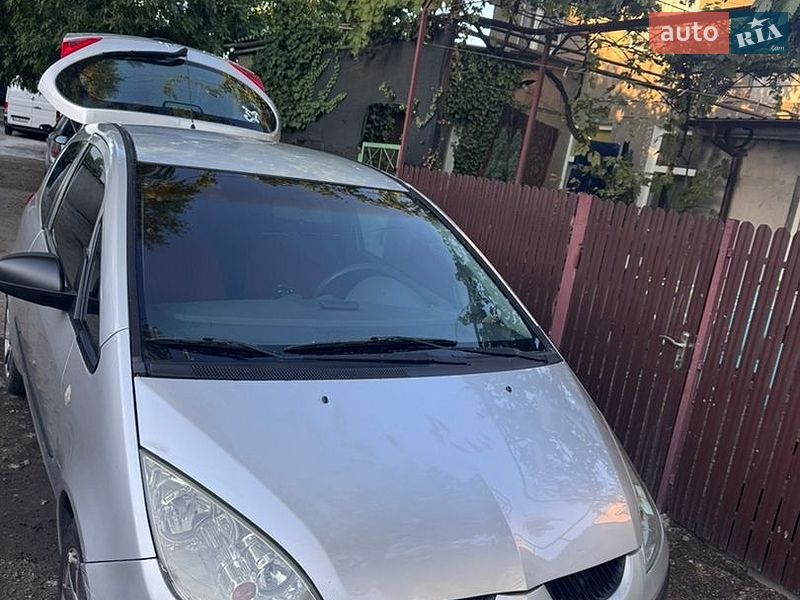 Mitsubishi Colt 2005