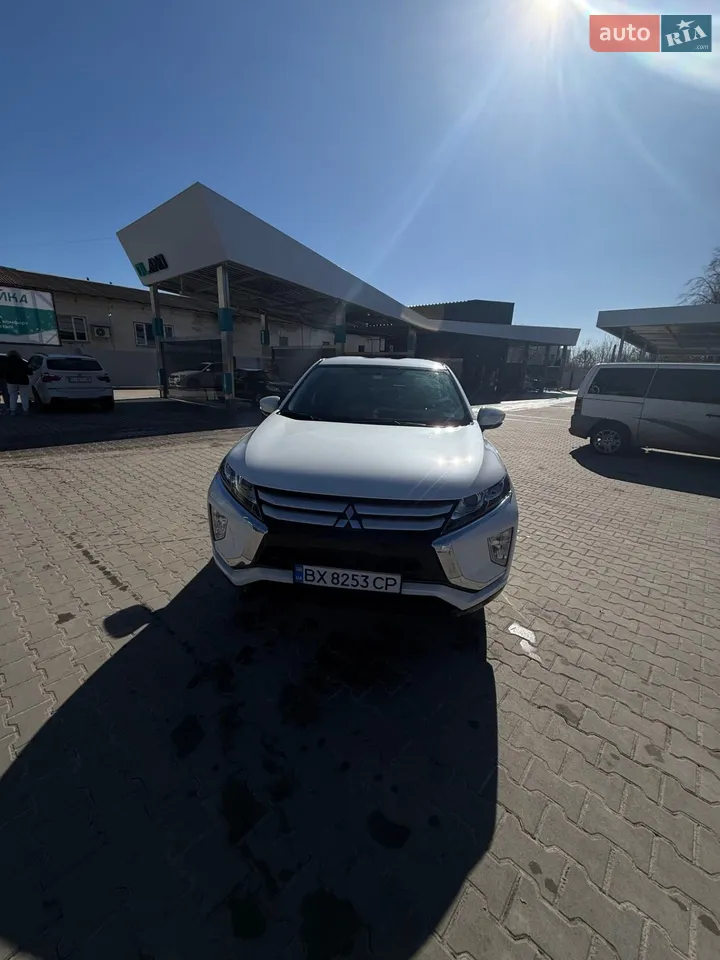 2018 Mitsubishi Eclipse Cross - фото 1