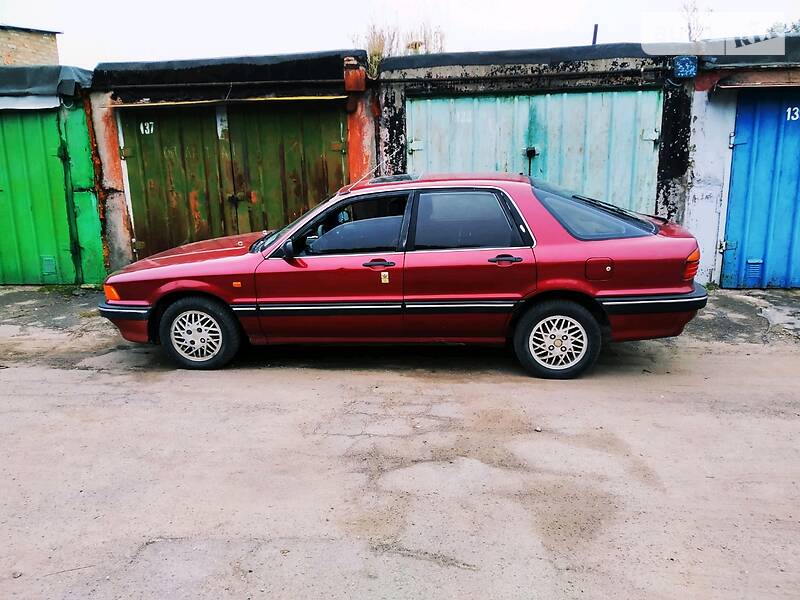 Хэтчбек Mitsubishi Galant